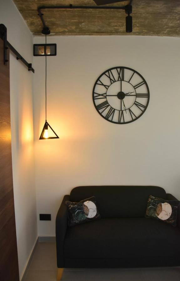 Apartamento Chic Penthouse Industrial-Style Mosta Exterior foto
